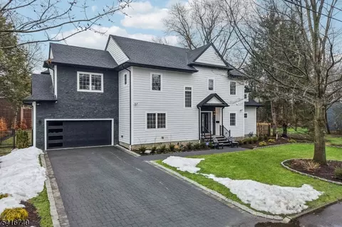 109 Arbor Dr, Ho Ho Kus, NJ 07423