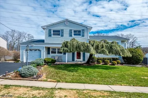 68 Beechwood Ave, Edison, NJ 08837