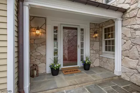 301 Hilltop Rd, Mendham, NJ 07945