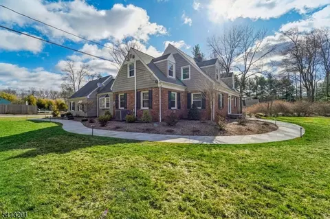 225 Emmans Rd, Roxbury Township, NJ 07836