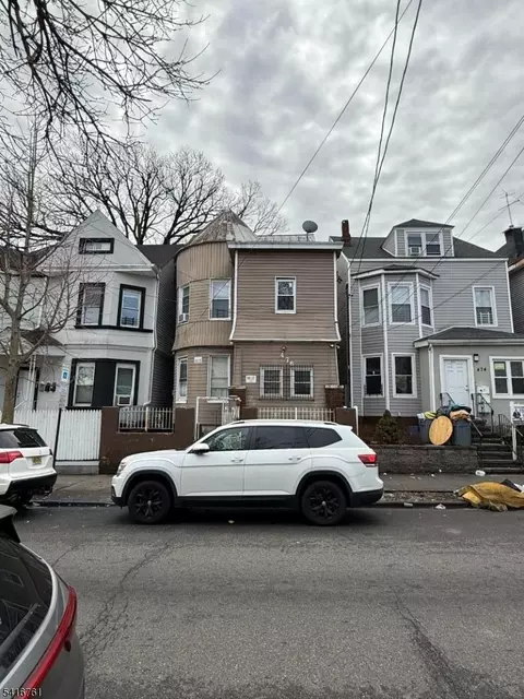 476 Ellison St, Paterson, NJ 07501