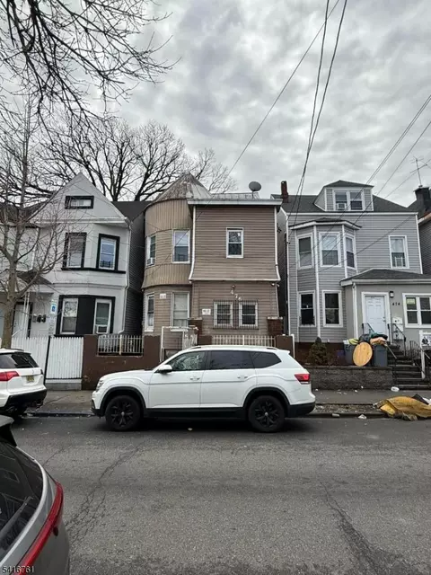476 Ellison St, Paterson, NJ 07501