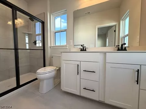 Bath - 106 E Stiger St, Hackettstown, NJ 07840 photo 2 of 3