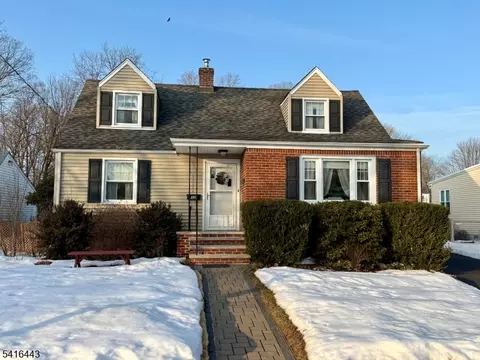 12 Diana Rd, Morris Plains, NJ 07950