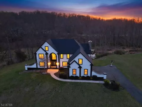 99 Lambert Dr, Sparta, NJ 07871