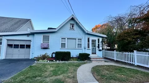 32 Leary Ave, Bloomingdale, NJ 07403
