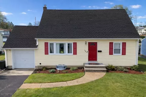 585 Mountainview Dr, North Plainfield, NJ 07063