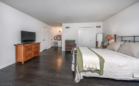 Bedroom - 30 Cardinal Rd, Hackettstown, NJ 07840 photo 2 of 4