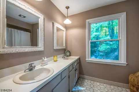Bath - 30 Cardinal Rd, Hackettstown, NJ 07840 photo 3 of 3