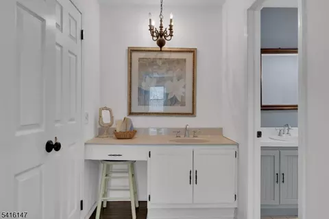 Bath - 30 Cardinal Rd, Hackettstown, NJ 07840 photo 2 of 3