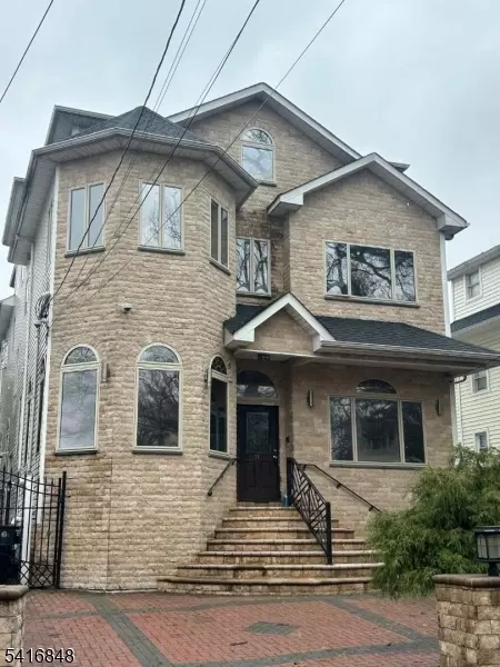 69 Summit Rd, Elizabeth, NJ 07208
