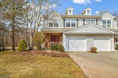 60 Hickory Way, Mount Arlington, NJ 07856