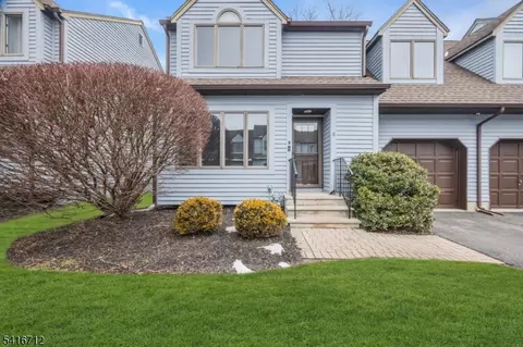 8 Village Park Ct #8, Scotch Plains, NJ 07076