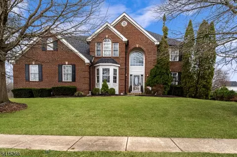 904 Adrienne Ave, Stewartsville, NJ 08886