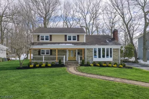 27 Hunterdon Blvd, New Providence, NJ 07974