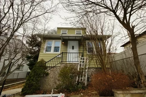 1318 State St, Hillside, NJ 07205