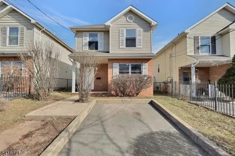 289-291 14th Ave, Newark, NJ 07103