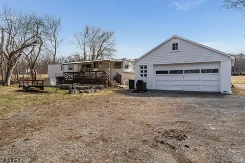 49 Valley Rd, Hampton, NJ 08827 photo 2
