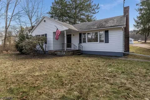 49 Valley Rd, Hampton, NJ 08827 photo 3