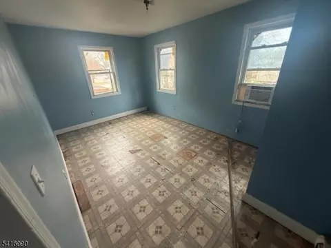 681 W 3rd St, Plainfield, NJ 07060 photo 14