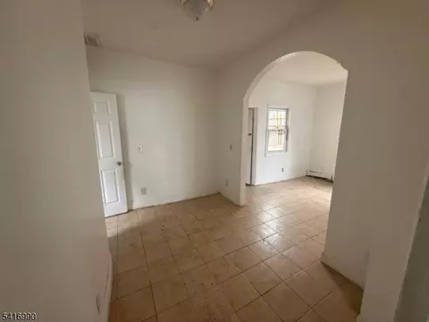 681 W 3rd St, Plainfield, NJ 07060 photo 5