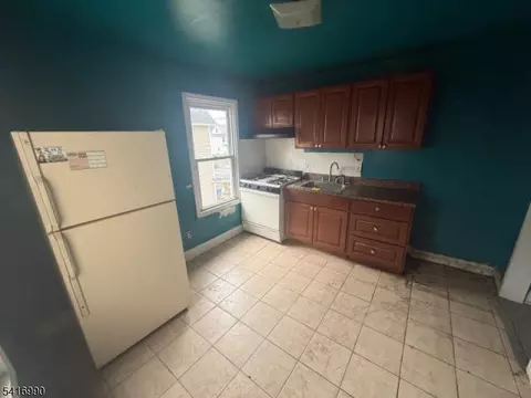 681 W 3rd St, Plainfield, NJ 07060 photo 16