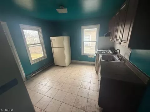 681 W 3rd St, Plainfield, NJ 07060 photo 13