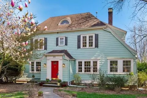 391 Up Mountain Ave, Montclair Twp, NJ 07043
