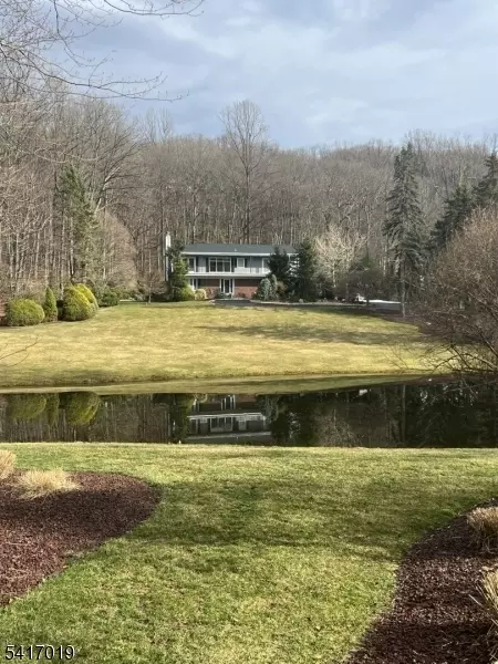 26 Alpine Dr, Denville, NJ 07834