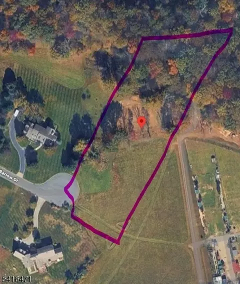 12 Barlow Dr, Tewksbury Twp, NJ 07830