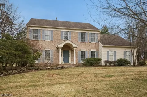 400 Thomas Stewart Way, Stewartsville, NJ 08886