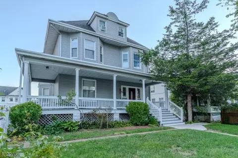 95 Beech St, East Orange, NJ 07018