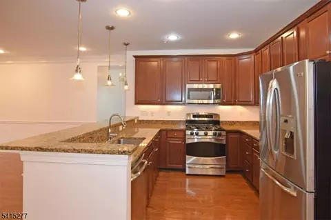 369 Victoria Dr #369, Bridgewater, NJ 08807
