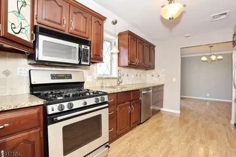 16 Maple Ave, South Hackensack, NJ 07606 photo 8