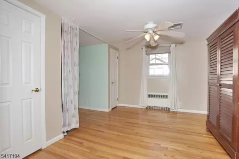 16 Maple Ave, South Hackensack, NJ 07606 photo 13