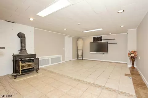 16 Maple Ave, South Hackensack, NJ 07606 photo 21