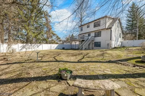 18 Sagamore Trl, Sparta, NJ 07871