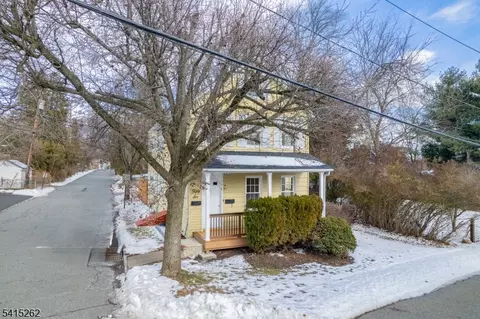 56 Pine St, Verona, NJ 07044