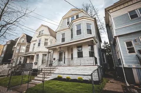 844 S 14th St, Newark, NJ 07108