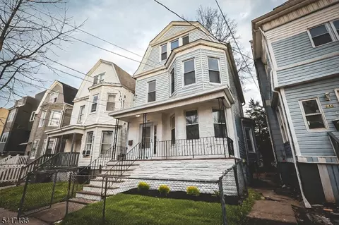 844 S 14th St, Newark, NJ 07108