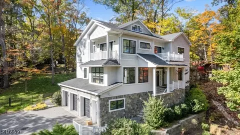 119 Stonebridge Rd, Montclair, NJ 07042
