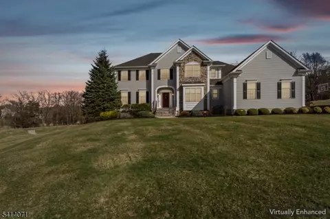 18 Laurel Ct, Somerville, NJ 08876