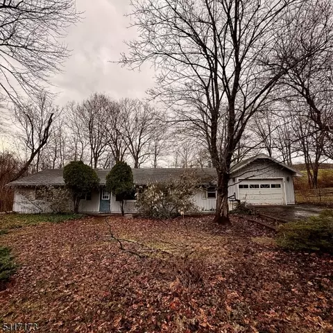 76 Valley View Rd, High Bridge, NJ 08829