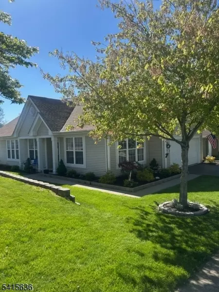 95 Kensington Cir, Belvidere, NJ 07823