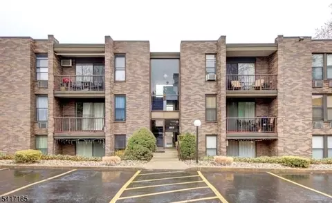 365 River Rd #E, Nutley, NJ 07110