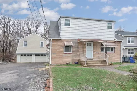 45 Sand Rd, Westwood, NJ 07675