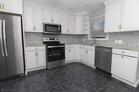 16 Arthur Rd, Stanhope, NJ 07874 photo 5