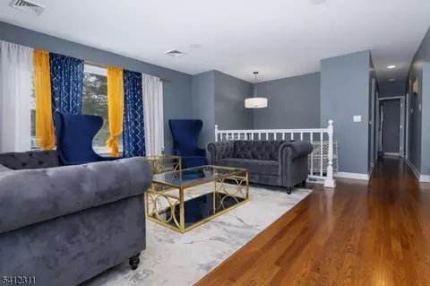 16 Arthur Rd, Stanhope, NJ 07874 photo 3