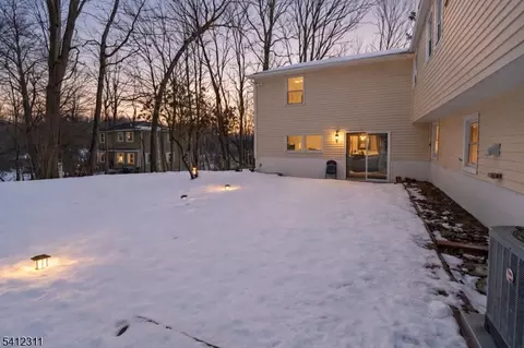16 Arthur Rd, Stanhope, NJ 07874 photo 22