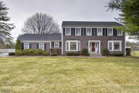 149 Flocktown Rd, Long Valley, NJ 07853